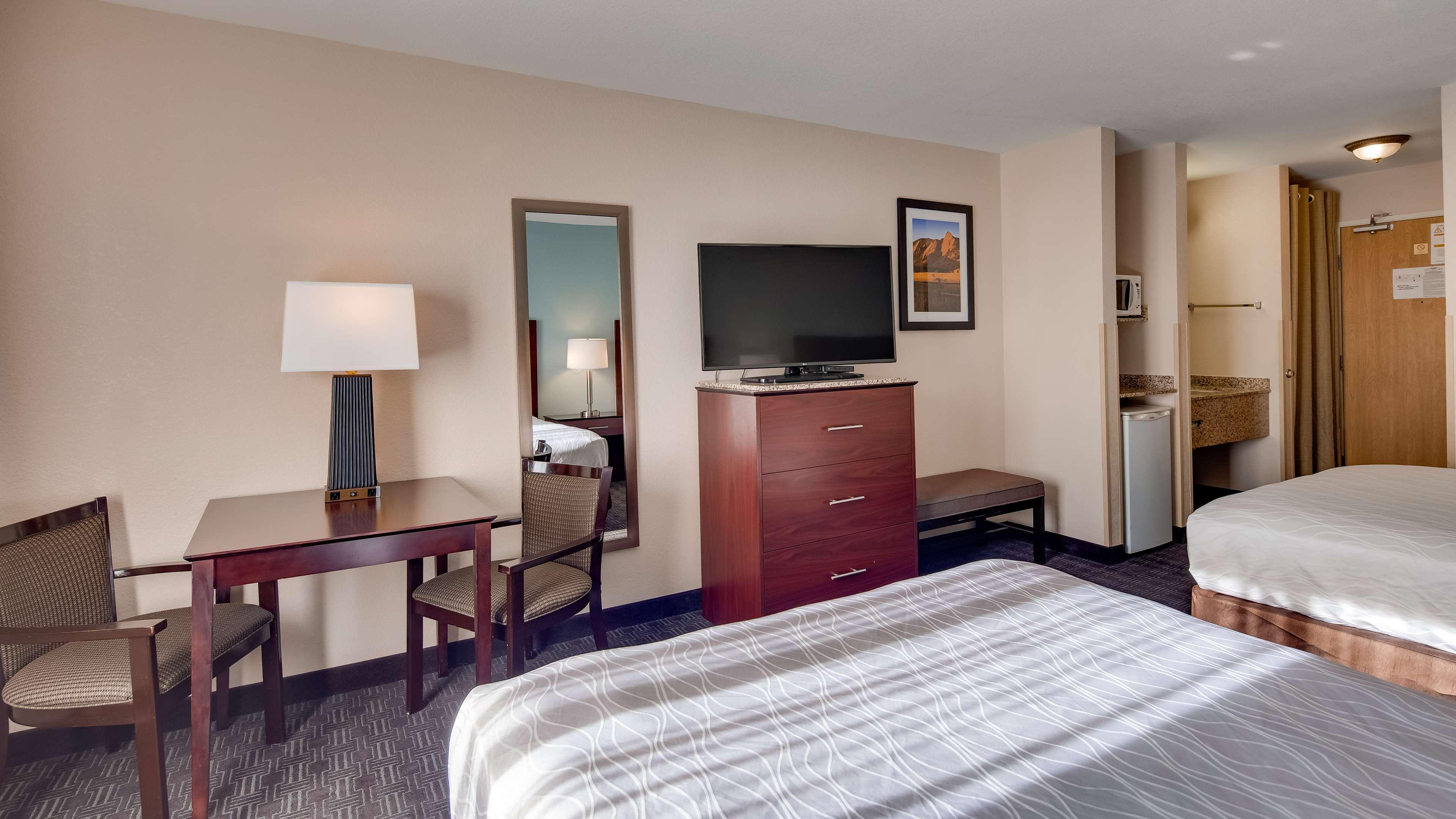 Best Western Plus Gateway Inn & Suites - אורורה מראה חיצוני תמונה