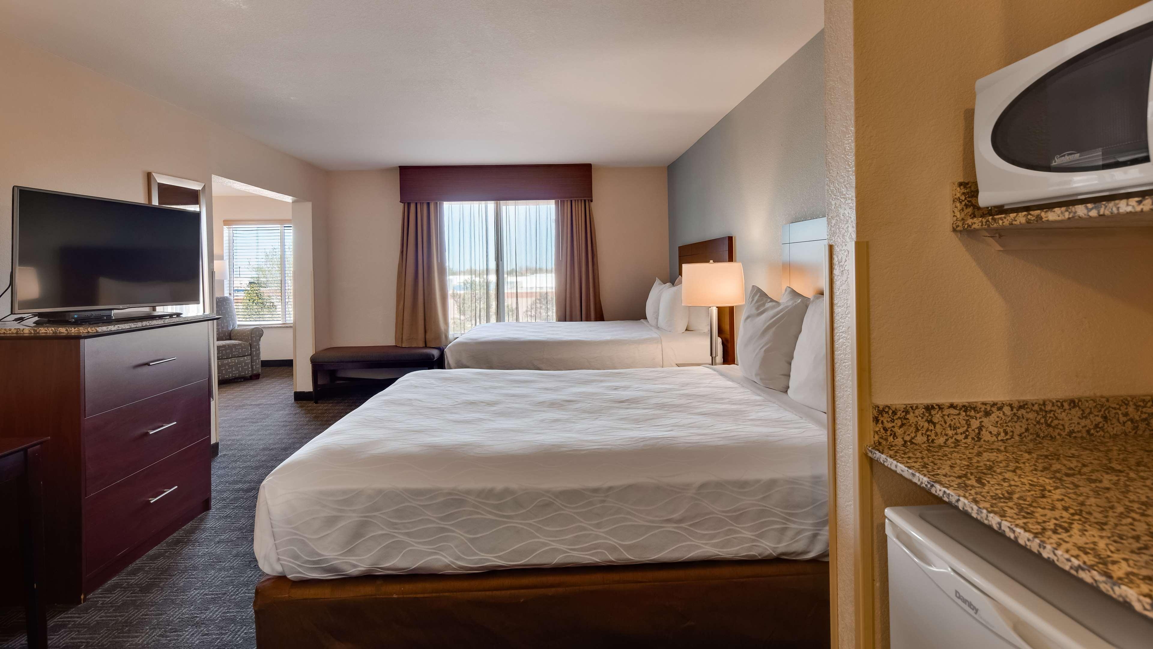 Best Western Plus Gateway Inn & Suites - אורורה מראה חיצוני תמונה