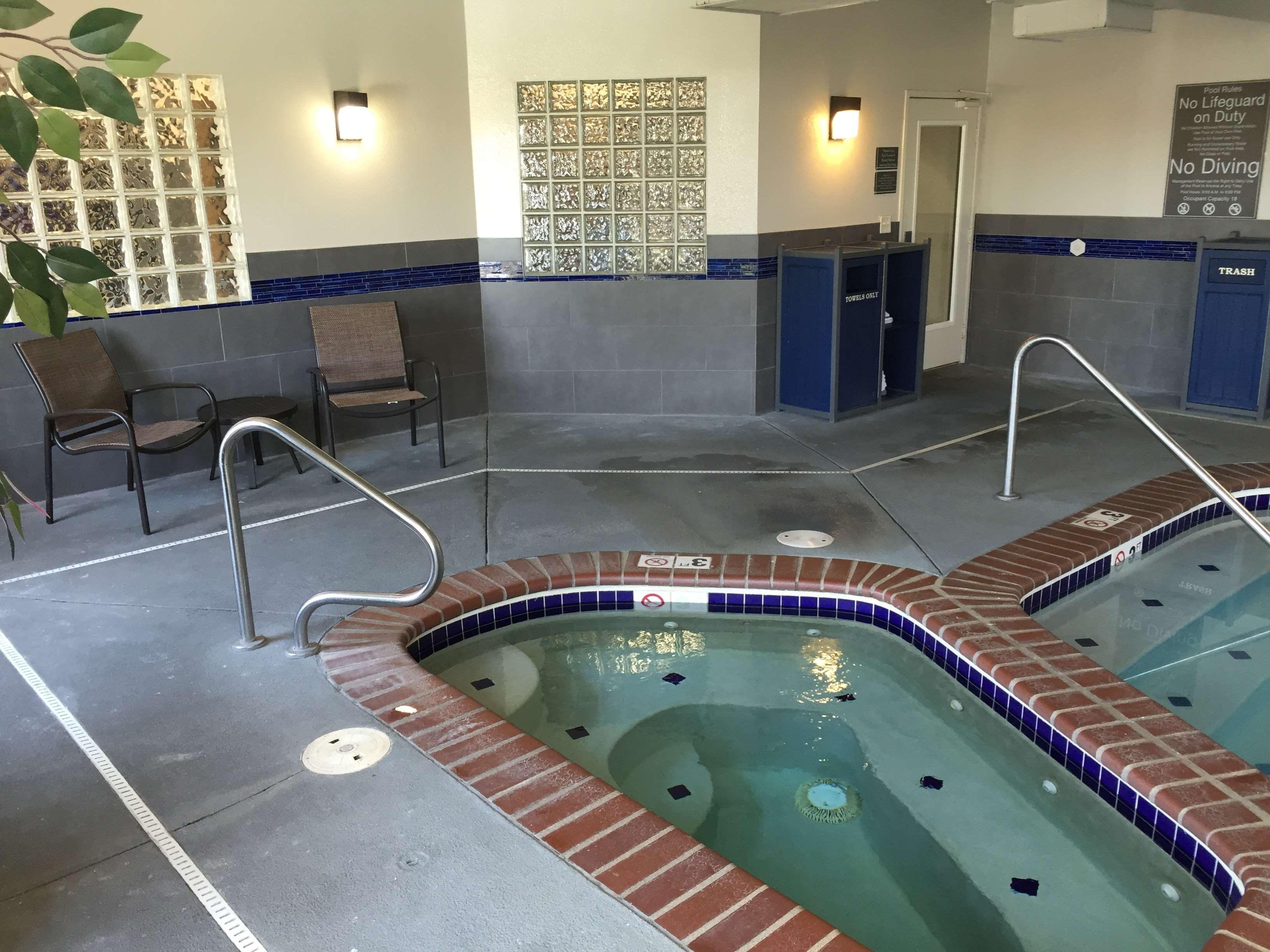 Best Western Plus Gateway Inn & Suites - אורורה מראה חיצוני תמונה