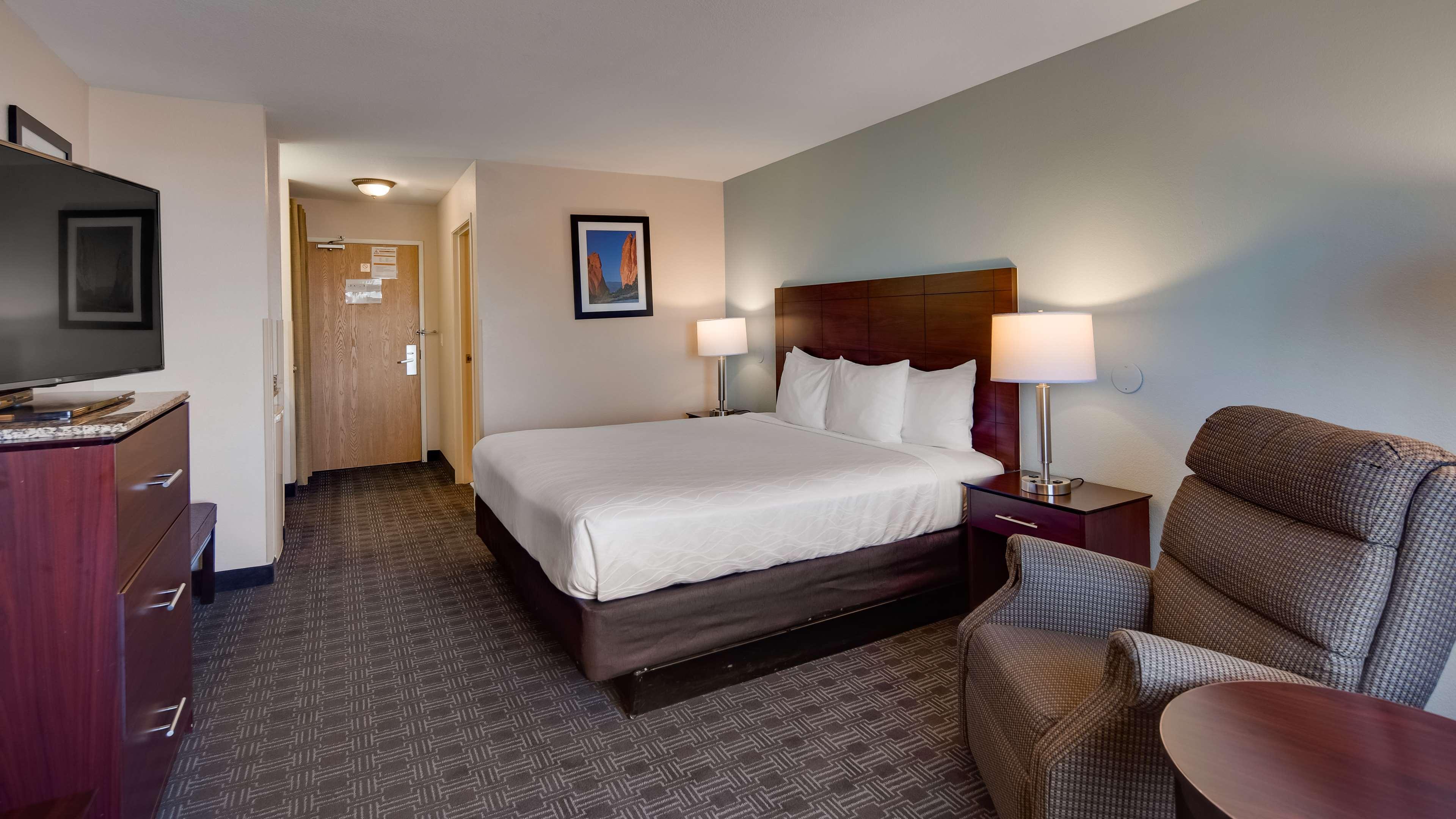 Best Western Plus Gateway Inn & Suites - אורורה מראה חיצוני תמונה