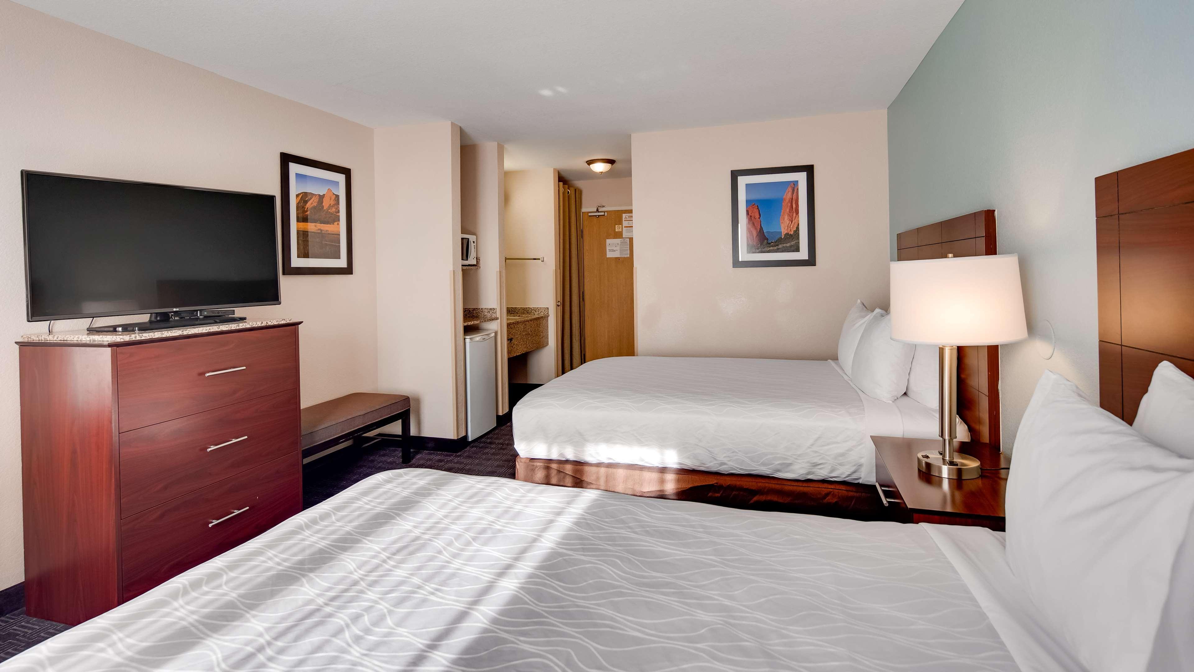 Best Western Plus Gateway Inn & Suites - אורורה מראה חיצוני תמונה