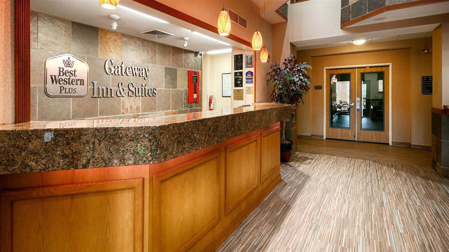 Best Western Plus Gateway Inn & Suites - אורורה מראה חיצוני תמונה